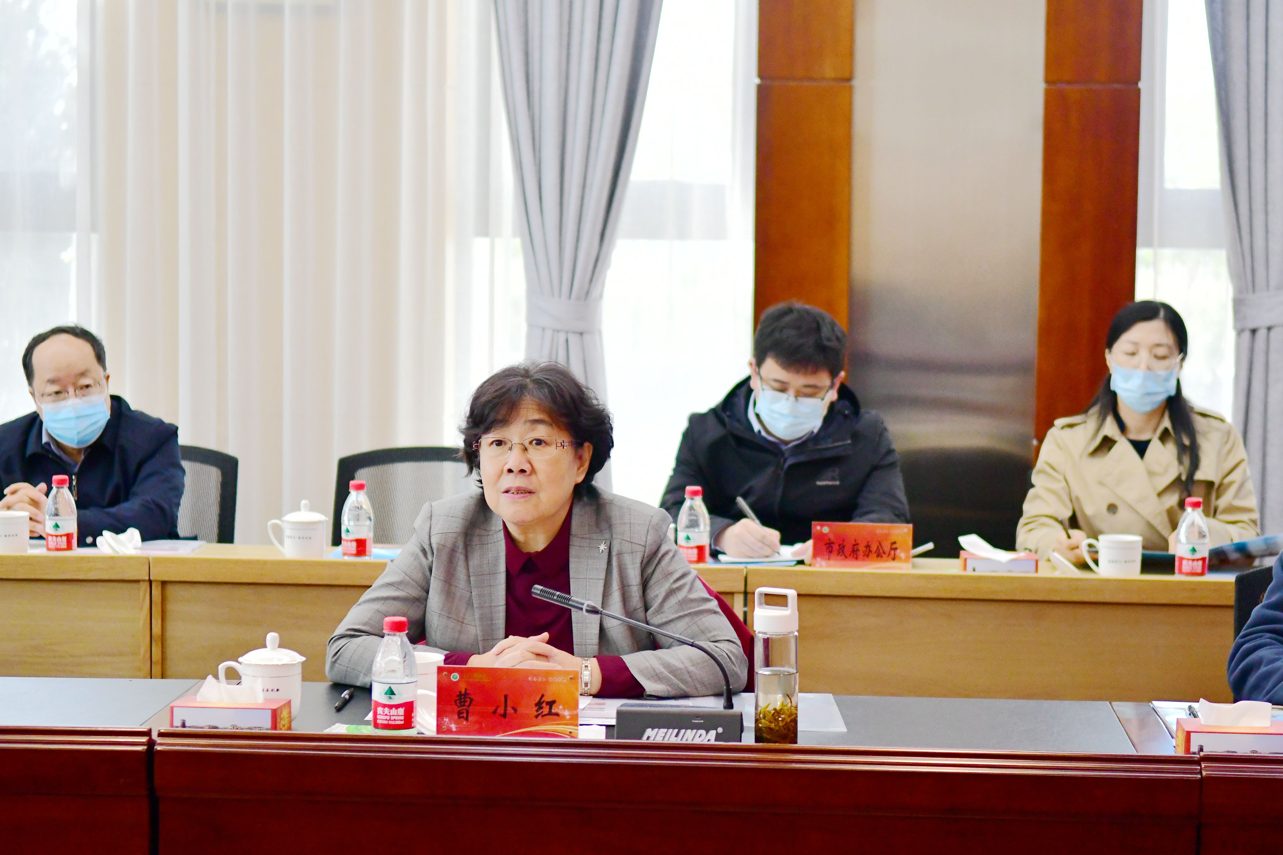 副市长曹小红深入我校开展调研工作